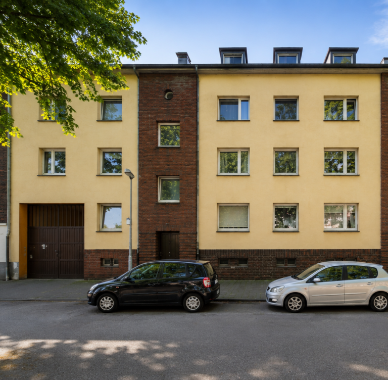 Vorderansicht Gelsenkirchen Mehrfamilienhaus Attraktives Wohninvestment in Gelsenkirchen - Mehrfamilienhaus mit 8 Wohneinheiten