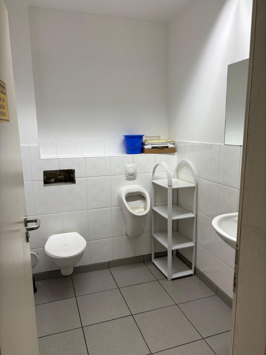 WhatsApp Image 2026-04-16 at 15.28.14 (11) Halle / Lager / Produktion Unna